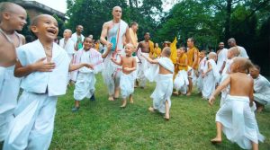 Learn English by reading stories 6 Learn English by reading stories